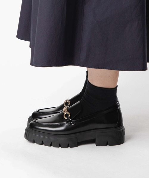 STUART WEITZMAN（スチュアートワイツマン）の「STUART WEITZMAN NOLITA SW SIGNATURE LOAFER スチュアート・ワイツマン ノリータ シグニチャー ローファー（ローファー・レディース・バーガンディー/ブラック・36.5/37/37.5/35.5/36/35）」の7枚目の写真