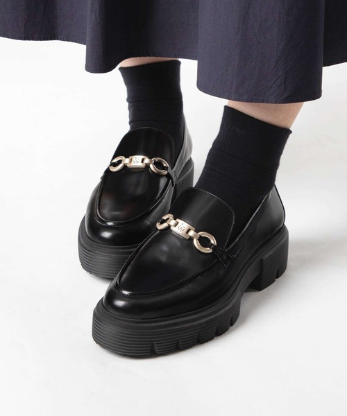STUART WEITZMAN（スチュアートワイツマン）の「STUART WEITZMAN NOLITA SW SIGNATURE LOAFER スチュアート・ワイツマン ノリータ シグニチャー ローファー（ローファー・レディース・バーガンディー/ブラック・36.5/37/37.5/35.5/36/35）」の8枚目の写真