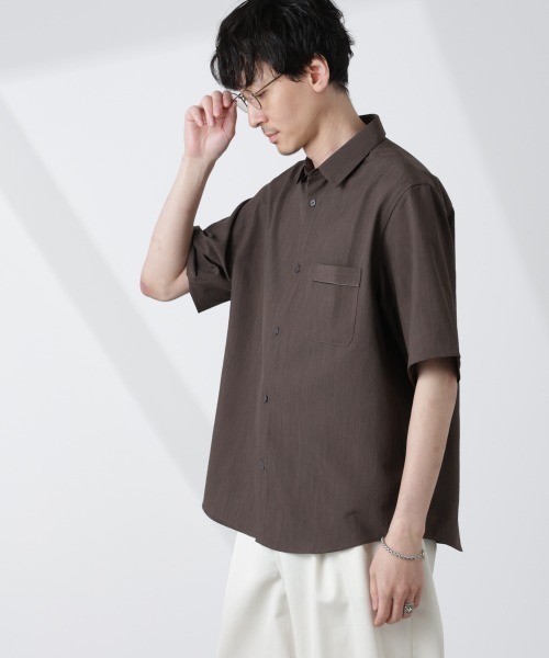 NANO universe（ナノユニバース）の「セオアルファシャツ 半袖（セットアップ可）（シャツ/ブラウス・メンズ・ブラック/ネイビー/ブラウン・S/M/L）」の2枚目の写真