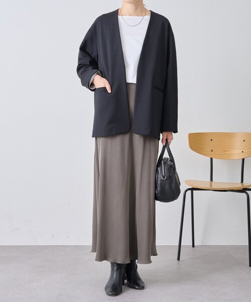 LIVETART(リヴェタート)の「ノーカラージャケット(ノーカラージャケット・レディース・ブラック/ネイビー・FREE)」の4枚目の写真