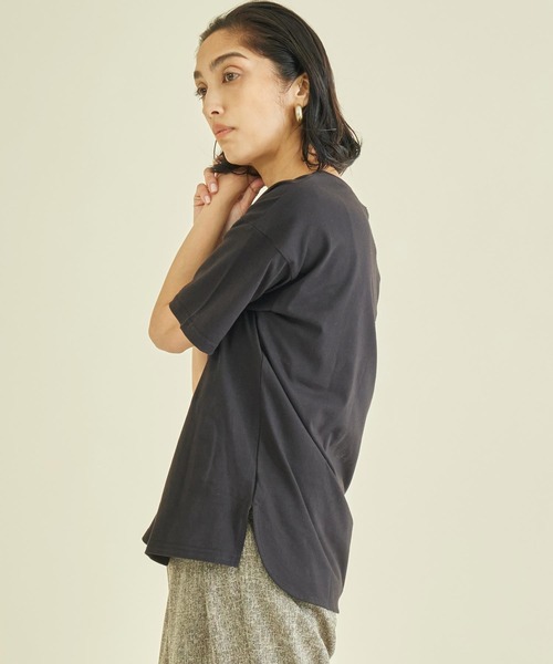 Settimissimo(セッティミッシモ)の「スタッズ ミックス 刺繍 ロゴ Tシャツ(Tシャツ/カットソー・レディース・ブラック/オフホワイト/ベージュ・FREE)」の16枚目の写真