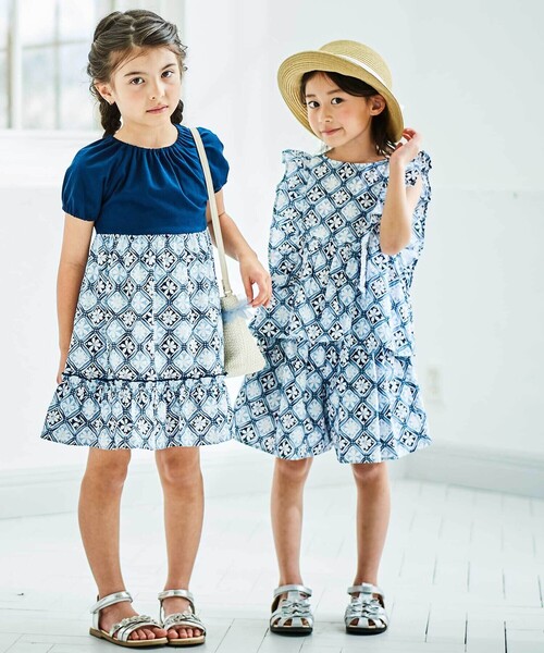 BeBe（ベベ）の「【お揃い】復刻アーカイブタイル柄切り替えパフスリーブワンピース(90~150cm)（ワンピース・キッズ・ブルー系その他・120cm/130cm/90cm/110cm/100cm/140cm/150cm）」の3枚目の写真
