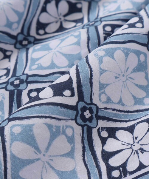 BeBe（ベベ）の「【お揃い】復刻アーカイブタイル柄切り替えパフスリーブワンピース(90~150cm)（ワンピース・キッズ・ブルー系その他・120cm/130cm/90cm/110cm/100cm/140cm/150cm）」の13枚目の写真