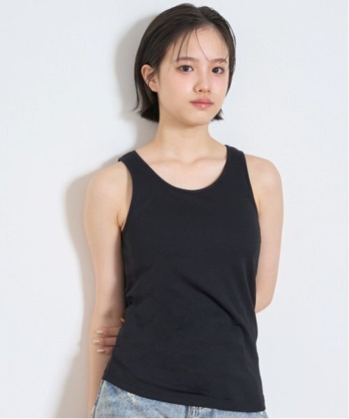 LOVETOXIC（ラブトキシック）の「【ベーシック】【接触冷感/ひんやり】カップつきタンクトップ（タンクトップ・キッズ・ブラック/サックスブルー/オフホワイト・L:160cm/M:150cm/S:140cm/130cm/LL(170cm)）」の2枚目の写真