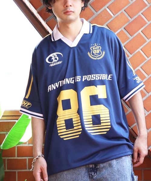 ８(eight)（エイト）の「スポーツデザインサッカーTシャツ（Tシャツ/カットソー・メンズ・ホワイト系その他/ブラック×レッド/レッド系その他/ネイビー系・MEDIUM/LARGE）」の4枚目の写真