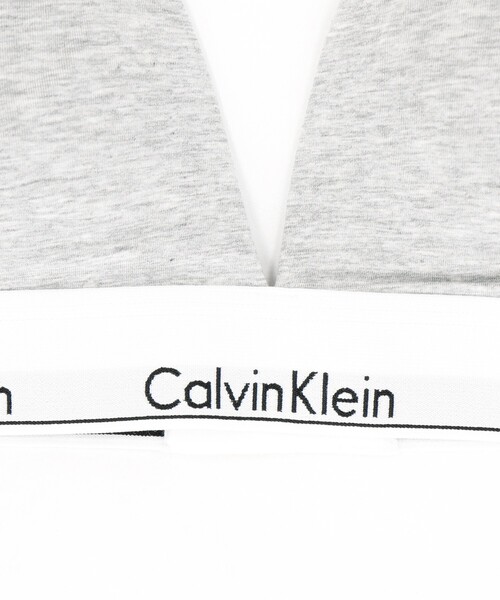 Calvin Klein Underwear(カルバンクラインアンダーウェア)の「Calvin Klein Underwear/カルバンクライン Cotton Modalトライアングルブラ / QF5650 / LGHT LINED TRIANGLE(ブラジャー・レディース・ブラック/グレー・SMALL)」の3枚目の写真
