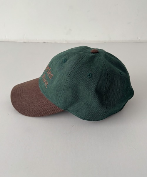 CANAL JEAN(キャナルジーン)の「Lakey Park Memories ロゴCAP(キャップ・レディース・グリーン/アイボリー・ONE SIZE)」の3枚目の写真