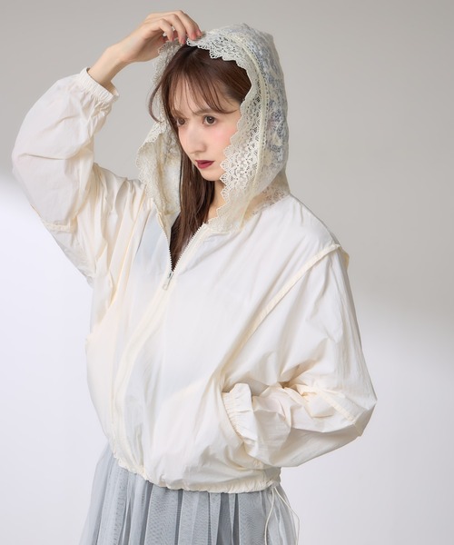 &. NOSTALGIA（アンドドットノスタルジア）の「【ZOZO限定】フードレースナイロンパーカー（パーカー・レディース・アイボリー/ピンク・M）」の2枚目の写真