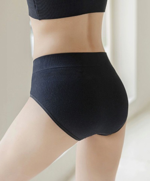 tu-hacci(ツーハッチ)の「ラフィナータリブショーツ(ショーツ・レディース・ブラック/ライトグレー/キナリ・M/L/XL)」の4枚目の写真