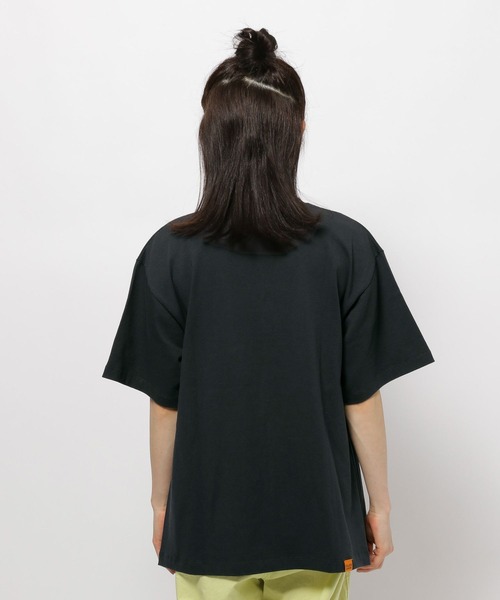 niko and...(ニコアンド)の「アソートプリントダブルZIPTシャツ(Tシャツ/カットソー・レディース・ナチュラル/ブラック/ラベンダー・FREE)」の4枚目の写真