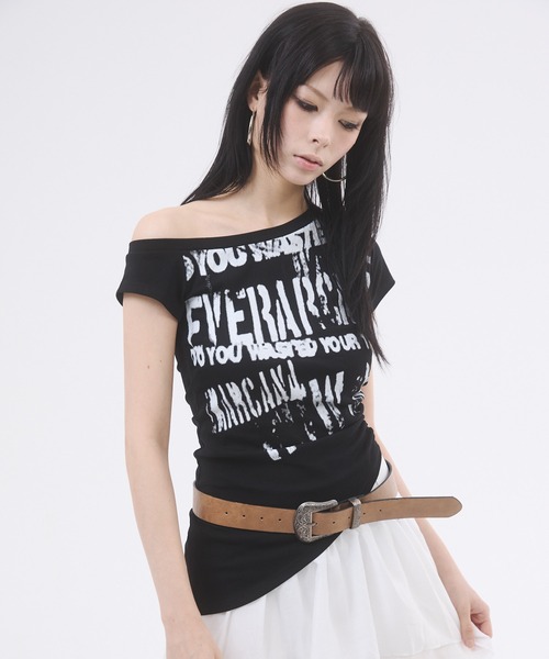 新品タグ付！maison de Dolce. アシンメトリー ぺプラム Tシャツ 新品タグ付！maison de Dolce. アシンメトリー ぺプラム Tシャツ