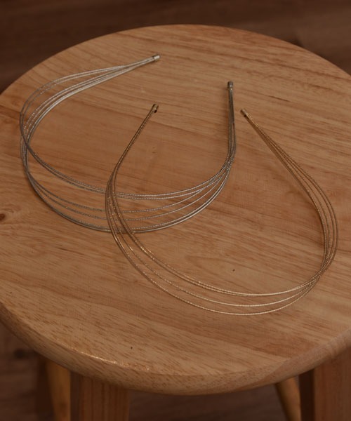 VIBGYOR Women(ヴィブジョー ウィメン)の「【resonance】メタル デザイン カチューシャ【マルチウェイ/オケージョン】(カチューシャ・レディース・シルバー/ゴールド・FREE)」の5枚目の写真