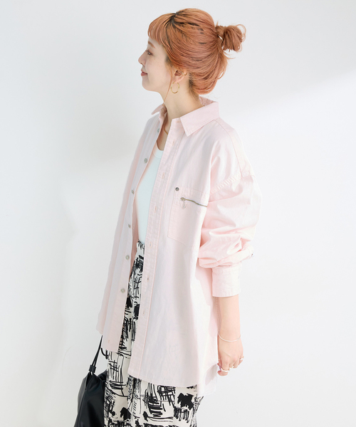 B.C STOCK(ベーセーストック)の「ウォッシャブル / DU JOUR/デュ ジュール JEAN ZIP POCKET SHIRT(シャツ/ブラウス・レディース・スカイブルー/ピンク系その他・FREE)」の6枚目の写真