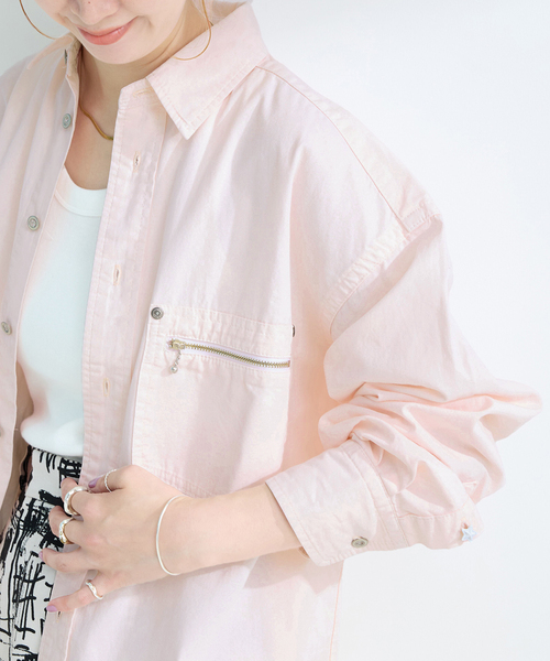 B.C STOCK(ベーセーストック)の「ウォッシャブル / DU JOUR/デュ ジュール JEAN ZIP POCKET SHIRT(シャツ/ブラウス・レディース・スカイブルー/ピンク系その他・FREE)」の9枚目の写真
