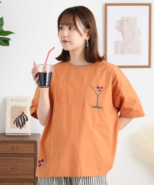 Emago(イマゴ)の「EMAGO カクテル刺繍ブラウス(シャツ/ブラウス・レディース・オレンジ/ホワイト/ブラック・FREE)」の1枚目の写真