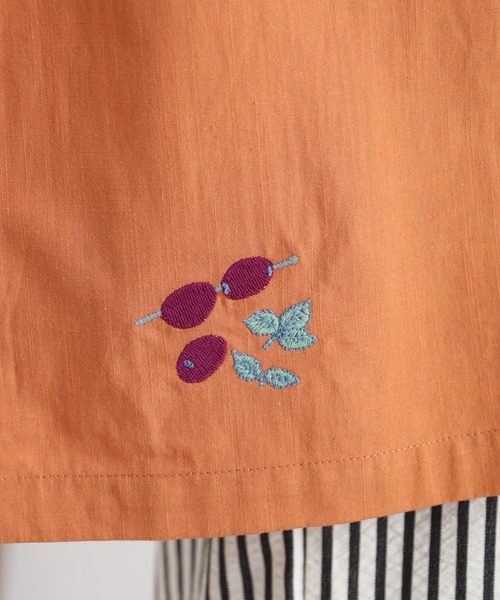 Emago(イマゴ)の「EMAGO カクテル刺繍ブラウス(シャツ/ブラウス・レディース・オレンジ/ホワイト/ブラック・FREE)」の21枚目の写真