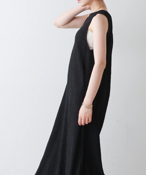 Bou Jeloud(ブージュルード)の「シャーリングカットワンピース(ワンピース・レディース・ブラック/ベージュ/ブラウン・38)」の14枚目の写真