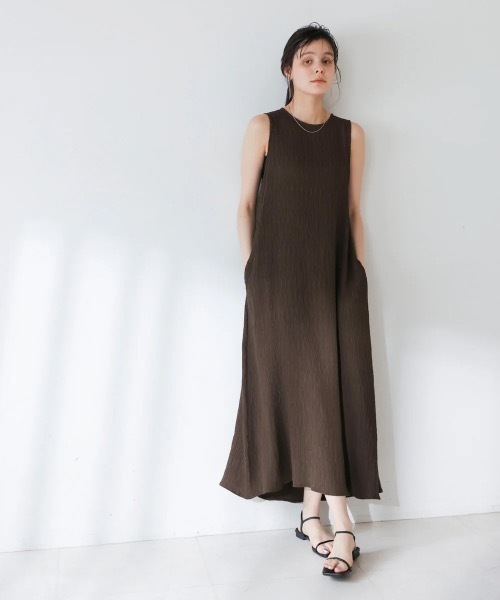 Bou Jeloud(ブージュルード)の「シャーリングカットワンピース(ワンピース・レディース・ブラック/ベージュ/ブラウン・38)」の5枚目の写真