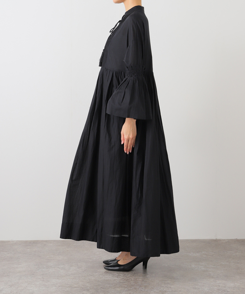 JOURNAL STANDARD（ジャーナルスタンダード）の「ピンタックボリュームワンピース（ワンピース・レディース・ブラック/ブルー・FREE）」の6枚目の写真