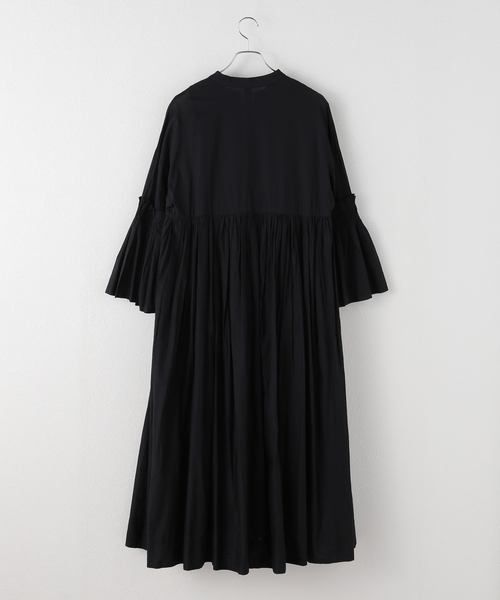 JOURNAL STANDARD（ジャーナルスタンダード）の「ピンタックボリュームワンピース（ワンピース・レディース・ブラック/ブルー・FREE）」の13枚目の写真
