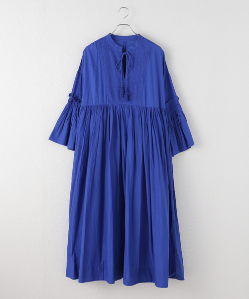 JOURNAL STANDARD（ジャーナルスタンダード）の「ピンタックボリュームワンピース（ワンピース・レディース・ブラック/ブルー・FREE）」の12枚目の写真