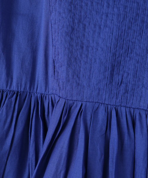 JOURNAL STANDARD（ジャーナルスタンダード）の「ピンタックボリュームワンピース（ワンピース・レディース・ブラック/ブルー・FREE）」の15枚目の写真