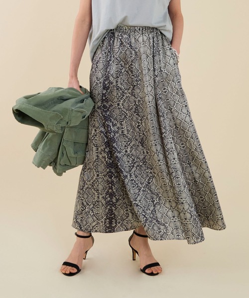 marmors（マルモア）の「【marmors】original python print skirt（スカート・レディース・ブラウン/グレー・36）」の2枚目の写真