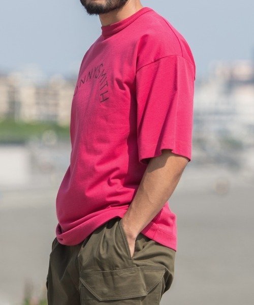 Sunny Smith(サニースミス)の「へビーオンス Cool Smith Standard Arch Logo 半袖Tシャツ(Tシャツ/カットソー・メンズ・ネイビー/ホワイト/レッド/チャコール/グリーン/オフホワイト・LARGE/MEDIUM)」の6枚目の写真