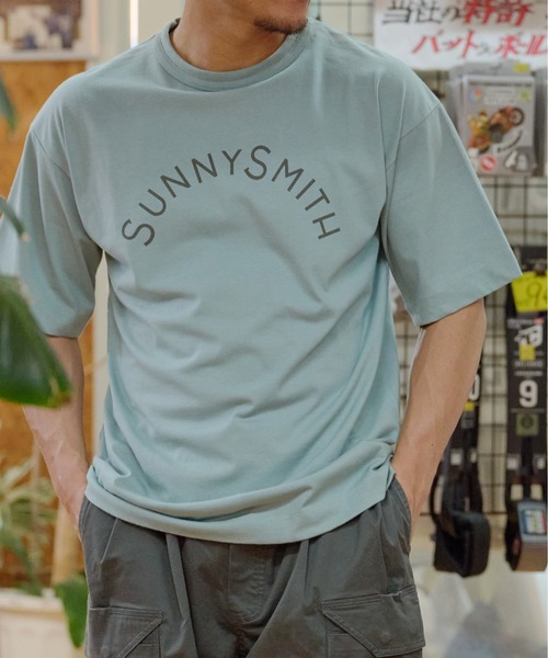 Sunny Smith(サニースミス)の「へビーオンス Cool Smith Standard Arch Logo 半袖Tシャツ(Tシャツ/カットソー・メンズ・ネイビー/ホワイト/レッド/チャコール/グリーン/オフホワイト・LARGE/MEDIUM)」の4枚目の写真