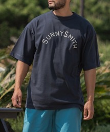 Sunny Smith（サニースミス）の「へビーオンス Cool Smith Standard Arch Logo 半袖Tシャツ（Tシャツ/カットソー）」