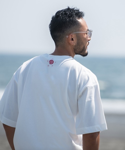 Sunny Smith(サニースミス)の「へビーオンス Cool Smith Standard Arch Logo 半袖Tシャツ(Tシャツ/カットソー・メンズ・ネイビー/ホワイト/レッド/チャコール/グリーン/オフホワイト・LARGE/MEDIUM)」の7枚目の写真