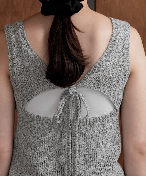 lawgy(ラウジー)の「back open ribbon vest / バックオープンリボンベスト(ベスト・レディース・グレー/ホワイト・FREE)」の7枚目の写真