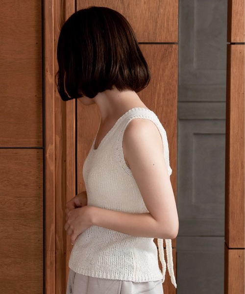 lawgy(ラウジー)の「back open ribbon vest / バックオープンリボンベスト(ベスト・レディース・グレー/ホワイト・FREE)」の4枚目の写真