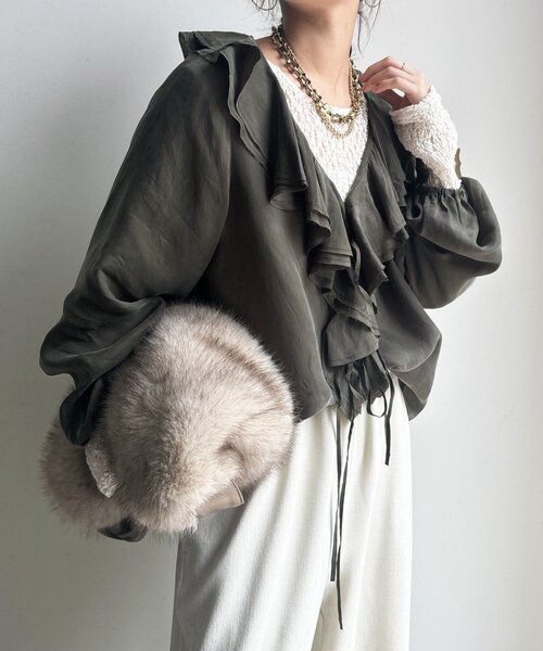 DouDou(ドゥドゥ)の「キュプラフリルブラウス(シャツ/ブラウス・レディース・ホワイト系その他/カーキ/ブラック・FREE)」の22枚目の写真