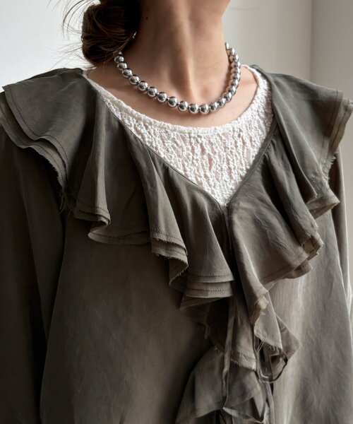 DouDou(ドゥドゥ)の「キュプラフリルブラウス(シャツ/ブラウス・レディース・ホワイト系その他/カーキ/ブラック・FREE)」の15枚目の写真