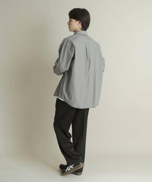 SENSE OF PLACE by URBAN RESEARCH（センスオブプレイスバイアーバンリサーチ）の「『WEB/一部店舗限定』コンフォートレギュラーカラーシャツ（シャツ/ブラウス・メンズ・ホワイト/ブルー/ブラック系その他/ブルー系その他・SMALL/MEDIUM/LARGE/X-LARGE）」の9枚目の写真