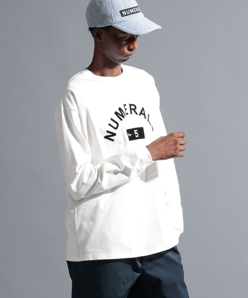NUMERALS（ヌメラルズ）の「【NUMERALS】カレッジプリントロングスリーブTEE（Tシャツ/カットソー・メンズ・オフホワイト/パープル/ブラック・LARGE/MEDIUM）」の21枚目の写真