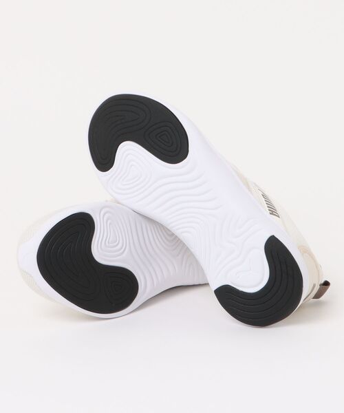 PUMA(プーマ)の「《PUMA》SOFTRIDE バイタル MU(スニーカー・レディース・ブラック/アイボリー・23.0cm/24.0cm/25.0cm/23.5cm/24.5cm/22.5cm)」の3枚目の写真