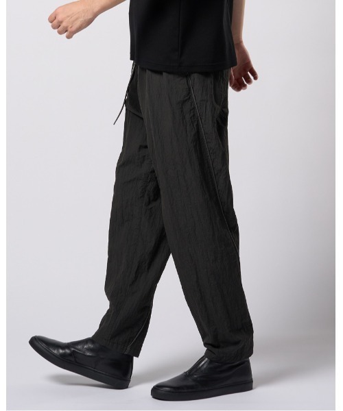 wjk（ダヴルジェイケイ）の「wide tapered slacks（その他パンツ・メンズ・ダークネイビー/ブラック・SMALL/MEDIUM/LARGE/X-LARGE）」の4枚目の写真