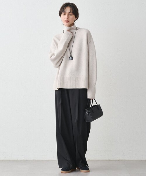 LOUNGEDRESS（ラウンジドレス）の「ウール100タートルニット（ニット/セーター・レディース・アイボリー/ライトグレー/ネイビー・FREE）」の9枚目の写真