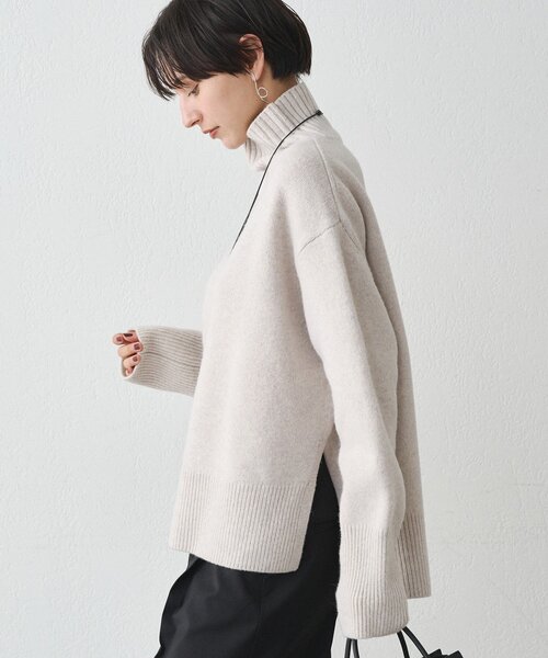 LOUNGEDRESS（ラウンジドレス）の「ウール100タートルニット（ニット/セーター・レディース・アイボリー/ライトグレー/ネイビー・FREE）」の16枚目の写真