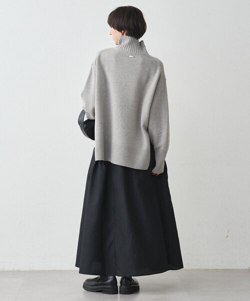 LOUNGEDRESS（ラウンジドレス）の「ウール100タートルニット（ニット/セーター・レディース・アイボリー/ライトグレー/ネイビー・FREE）」の22枚目の写真