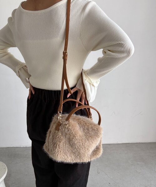 CAPRICIEUX LE'MAGE（カプリシューレマージュ）の「ファー2WAYボストンバッグ（ボストンバッグ・レディース・ベージュ/ブラウン・FREE）」の4枚目の写真