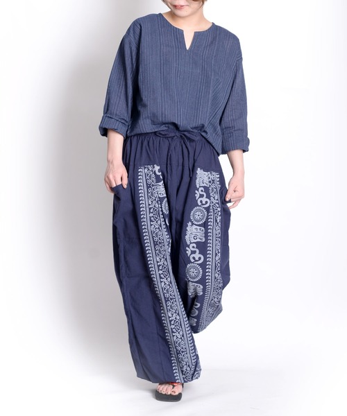 MARAI(マーライ)の「ヒンディ カーゴサルエルパンツ エスニック柄 ワイドパンツ(その他パンツ・レディース・ブラック/カーキ/ライトベージュ/グレー/ブラウン/グリーン/ライトグリーン/ネイビー/ライトグレー/ワイン・FREE)」の18枚目の写真