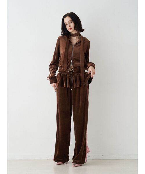 jouetie（ジュエティ）の「ベロアラインパンツ【セットアップ対応】（その他パンツ・レディース・ブラック/グレー/ネイビー/ブラウン・MEDIUM）」の13枚目の写真