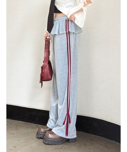 jouetie（ジュエティ）の「ベロアラインパンツ【セットアップ対応】（その他パンツ・レディース・ブラック/グレー/ネイビー/ブラウン・MEDIUM）」の17枚目の写真