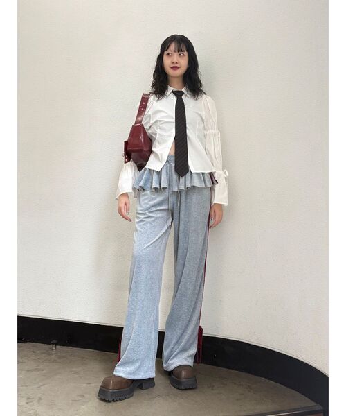 jouetie（ジュエティ）の「ベロアラインパンツ【セットアップ対応】（その他パンツ・レディース・ブラック/グレー/ネイビー/ブラウン・MEDIUM）」の19枚目の写真