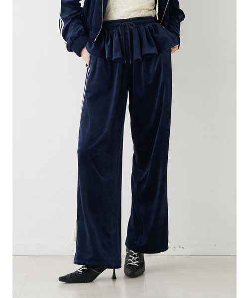 jouetie（ジュエティ）の「ベロアラインパンツ【セットアップ対応】（その他パンツ・レディース・ブラック/グレー/ネイビー/ブラウン・MEDIUM）」の4枚目の写真