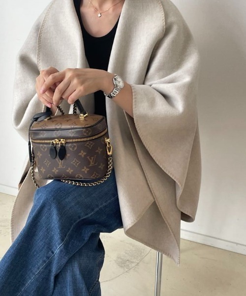 emi+（エミプラス）の「ニットメルトンポンチョコート（ポンチョ・レディース・グレー/キャメル・FREE）」の2枚目の写真