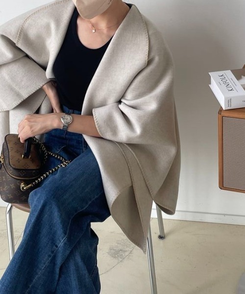 emi+（エミプラス）の「ニットメルトンポンチョコート（ポンチョ・レディース・グレー/キャメル・FREE）」の5枚目の写真